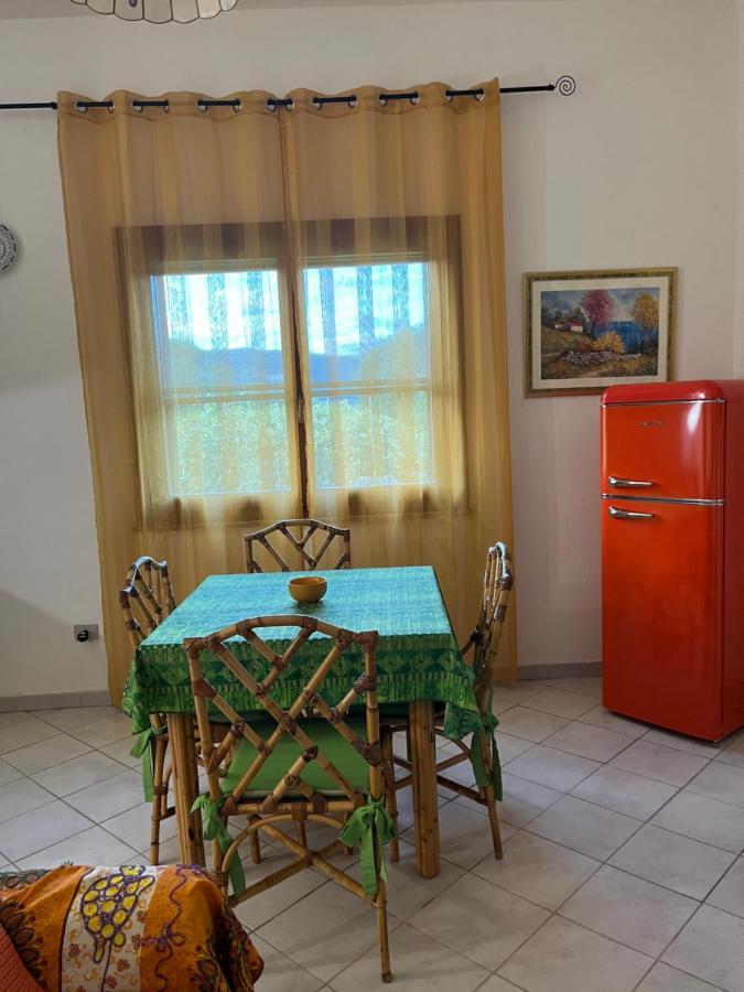 La Casa Sotto La Torre Chia Exterior foto